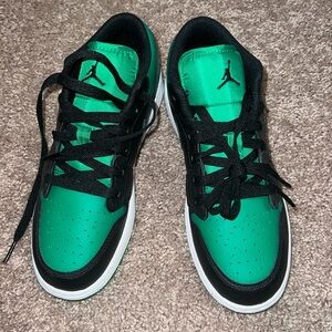 Lucky green Jordan one low